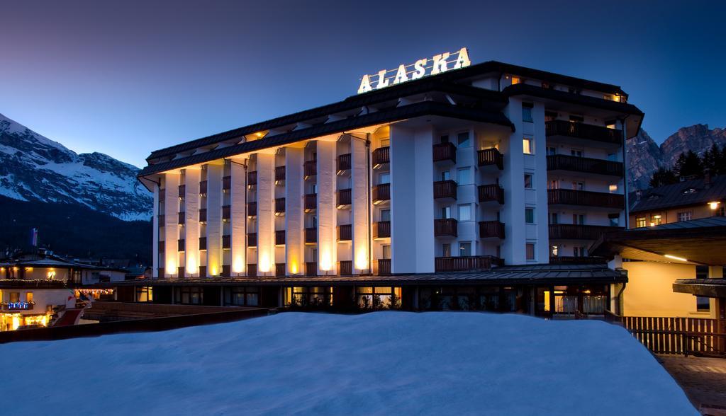 קורטינה ד'אמפזו Hotel Alaska Cortina מראה חיצוני תמונה