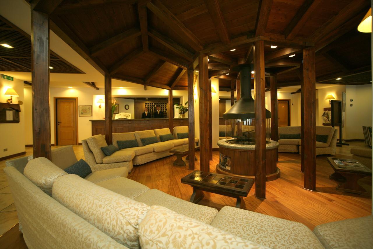 קורטינה ד'אמפזו Hotel Alaska Cortina מראה חיצוני תמונה