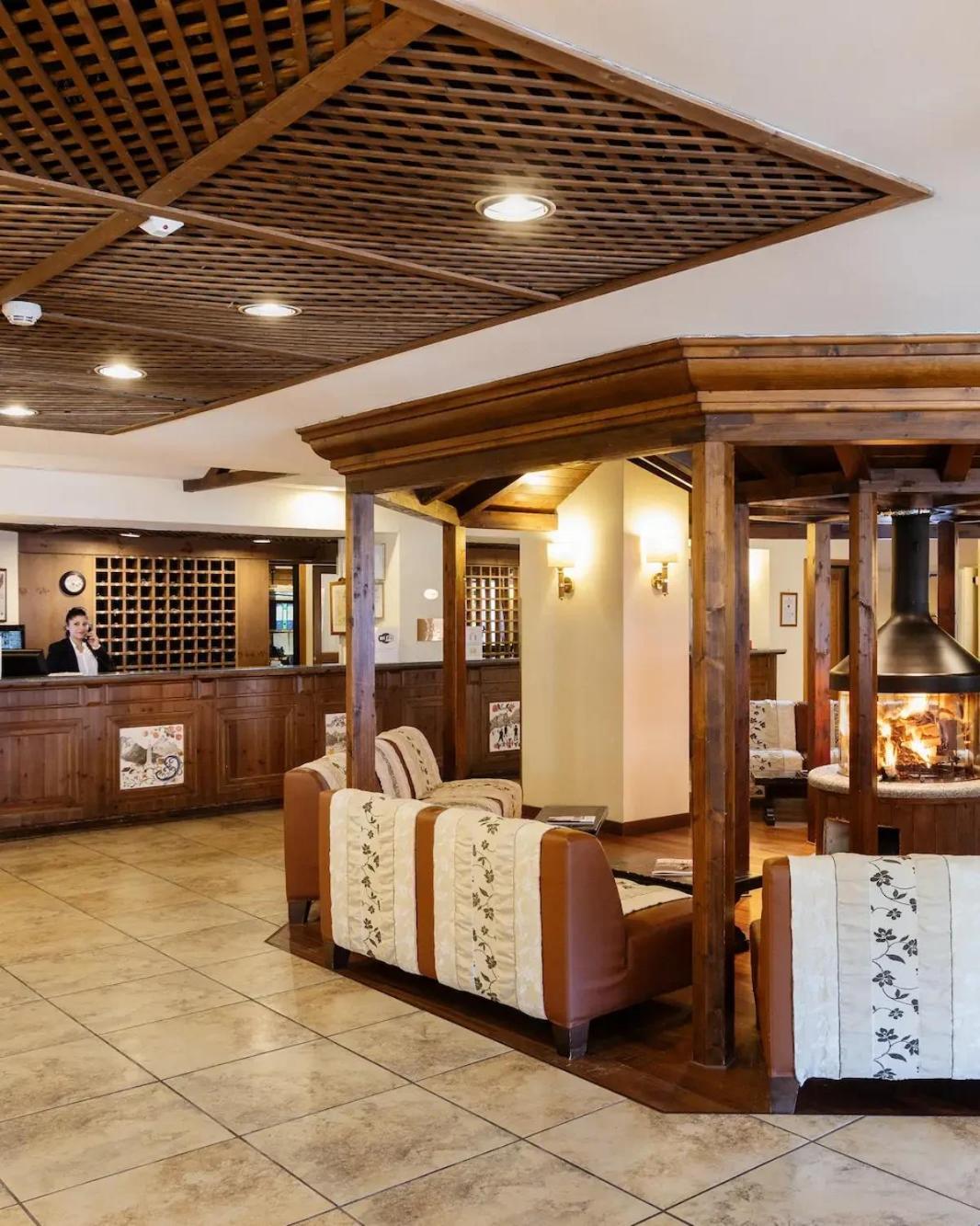 קורטינה ד'אמפזו Hotel Alaska Cortina מראה חיצוני תמונה