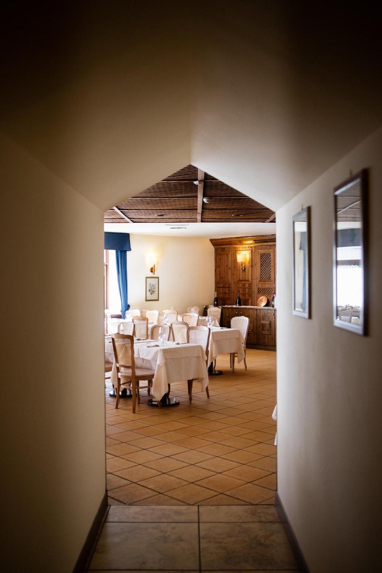 קורטינה ד'אמפזו Hotel Alaska Cortina מראה חיצוני תמונה