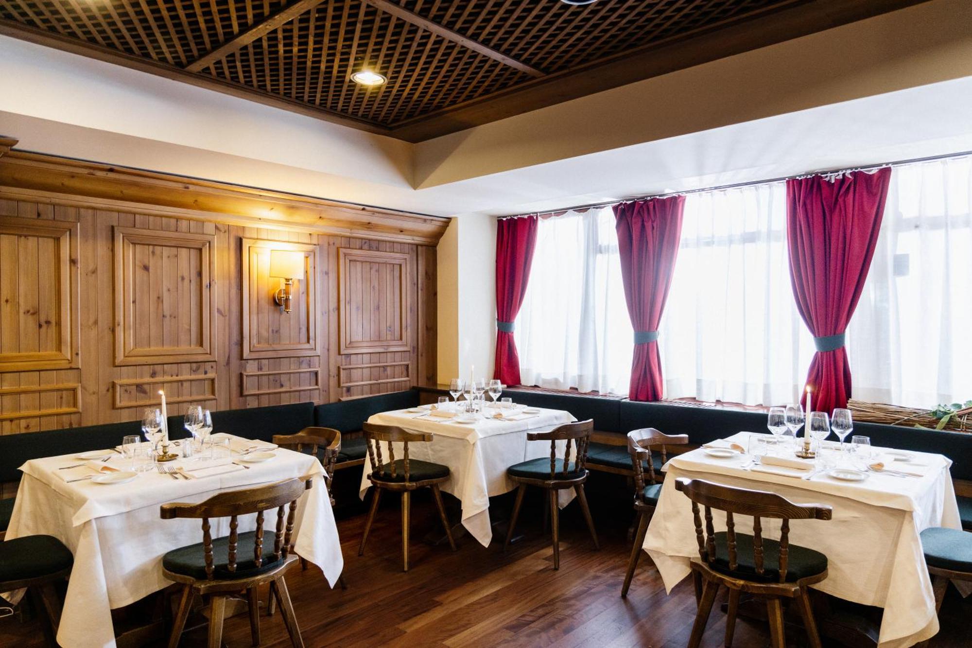 קורטינה ד'אמפזו Hotel Alaska Cortina מראה חיצוני תמונה