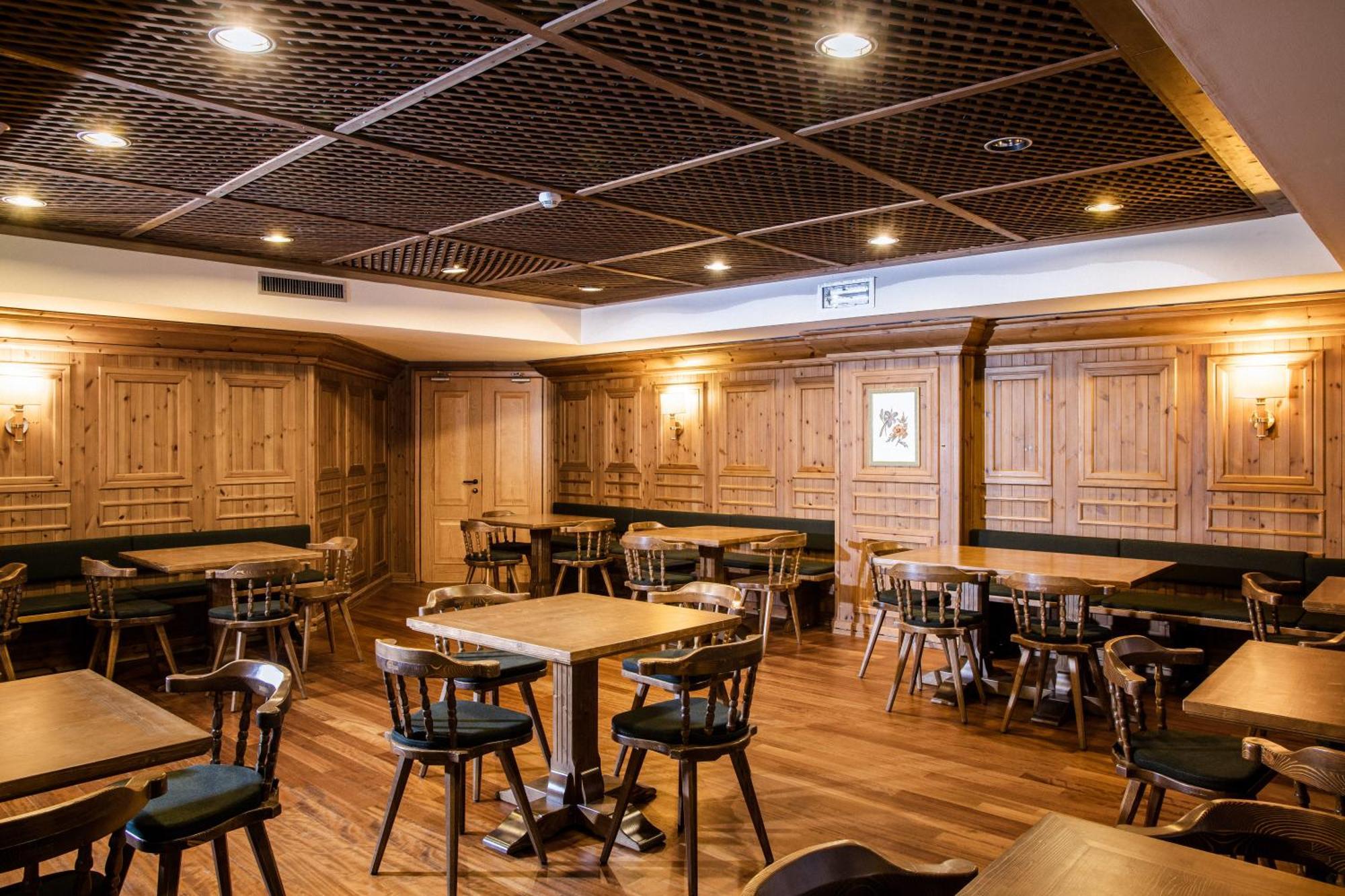 קורטינה ד'אמפזו Hotel Alaska Cortina מראה חיצוני תמונה