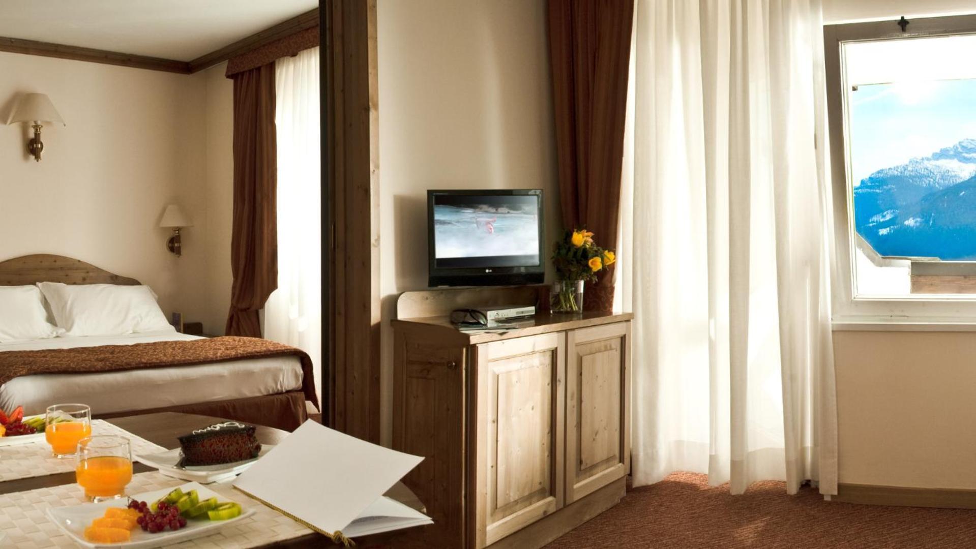 קורטינה ד'אמפזו Hotel Alaska Cortina מראה חיצוני תמונה